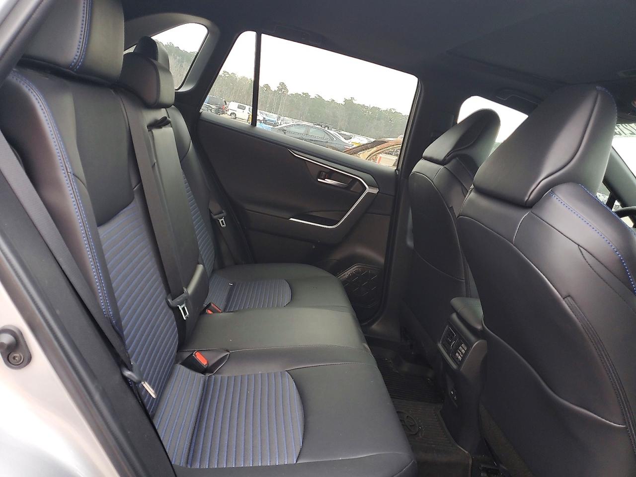 2024 TOYOTA RAV4 XSE photo 11