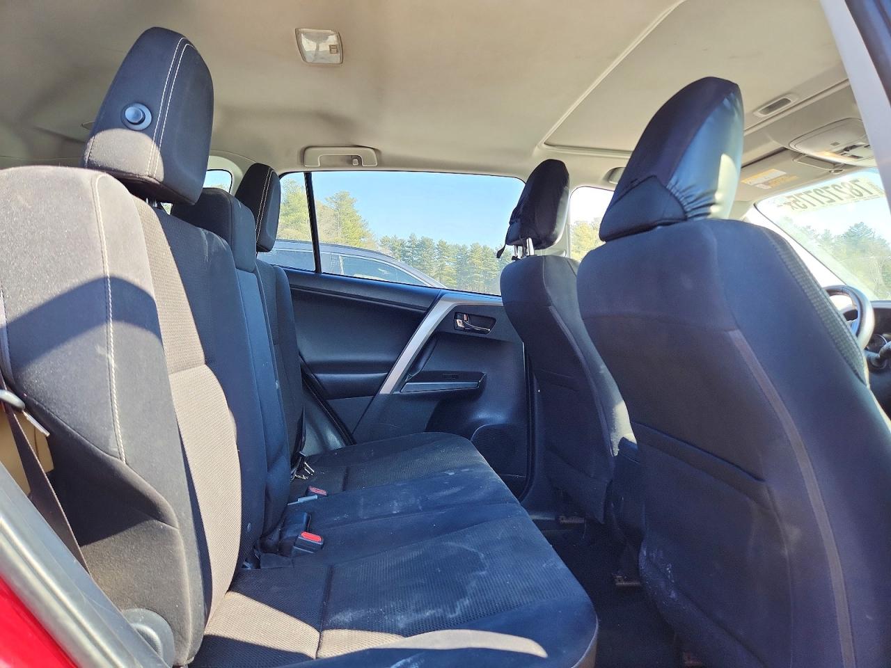 2018 TOYOTA RAV4 XLE photo 11