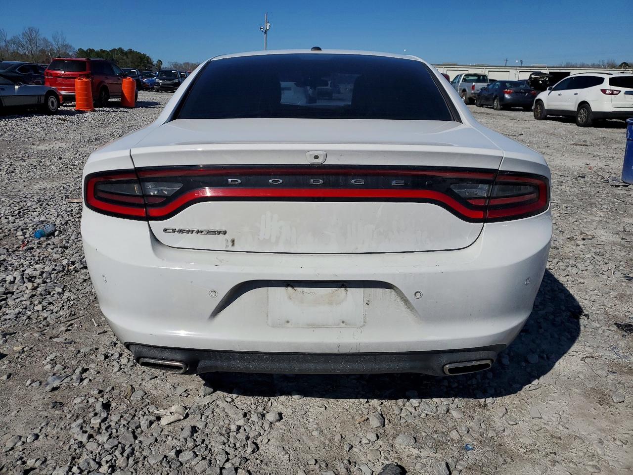 2020 DODGE CHARGER SXT photo 11