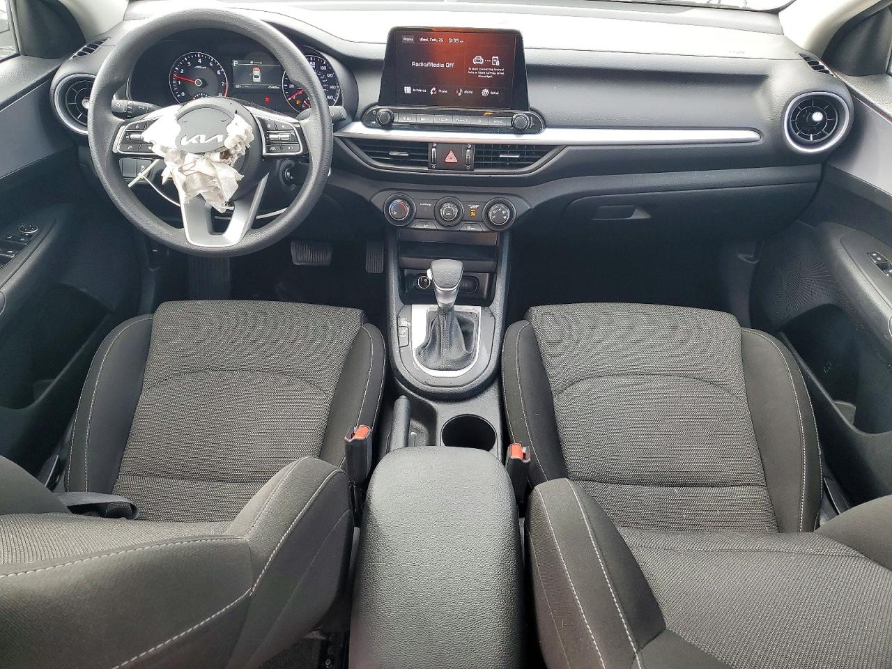 2024 KIA FORTE LXS photo 22