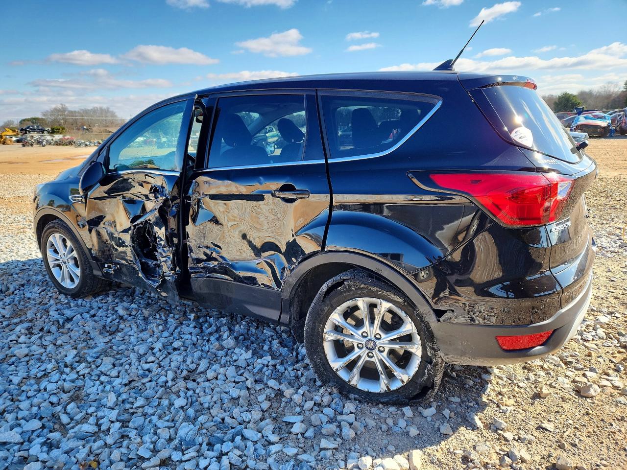 2019 FORD ESCAPE SE photo 2