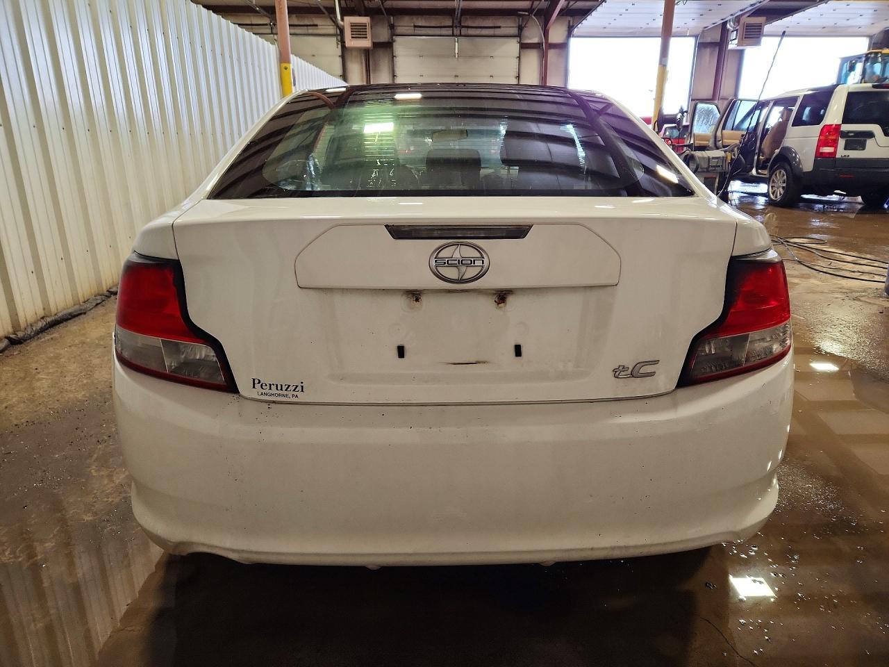 2013 TOYOTA SCION photo 6