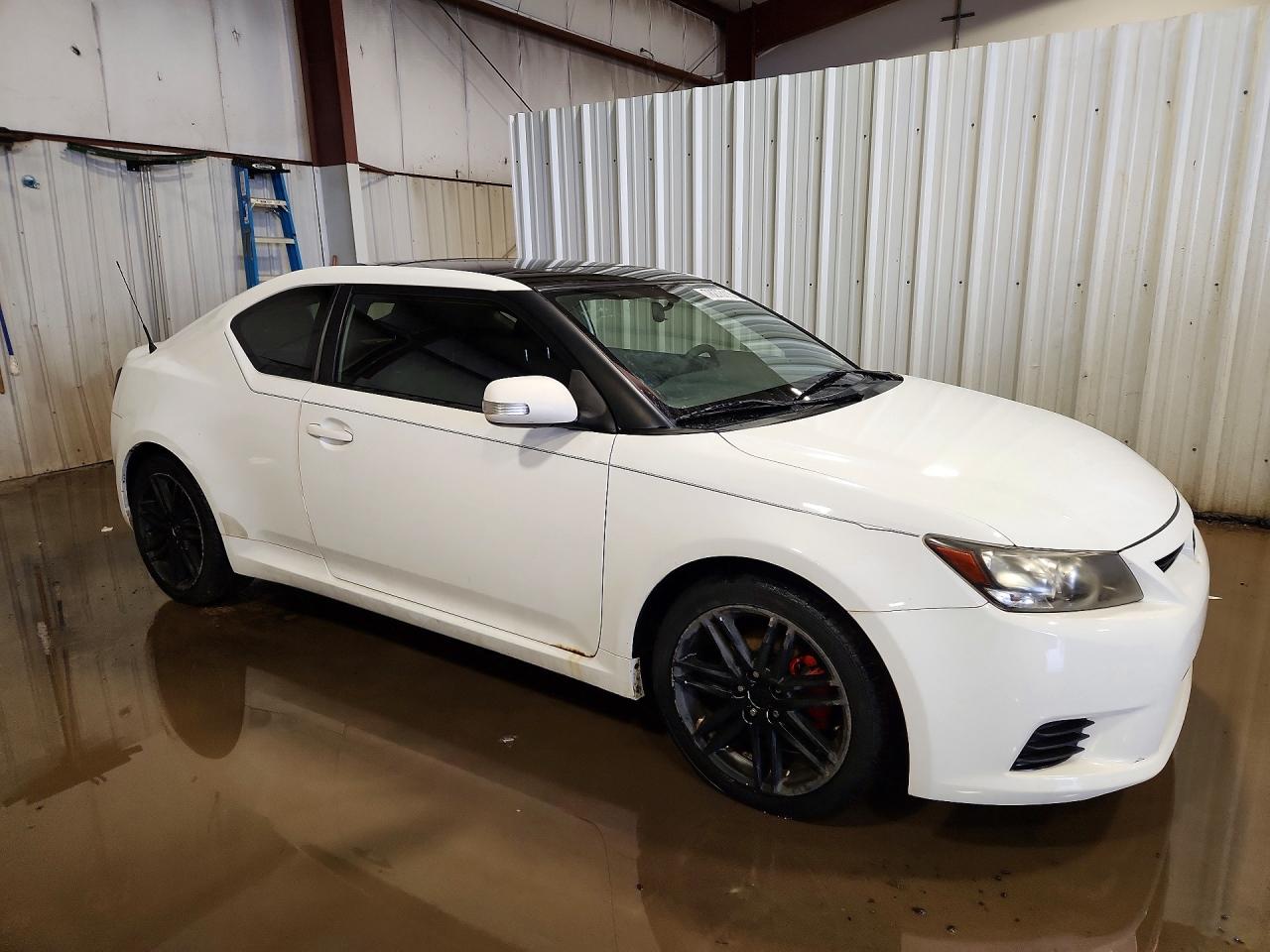 2013 TOYOTA SCION photo 4