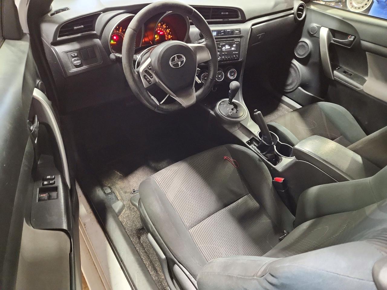 2013 TOYOTA SCION photo 8