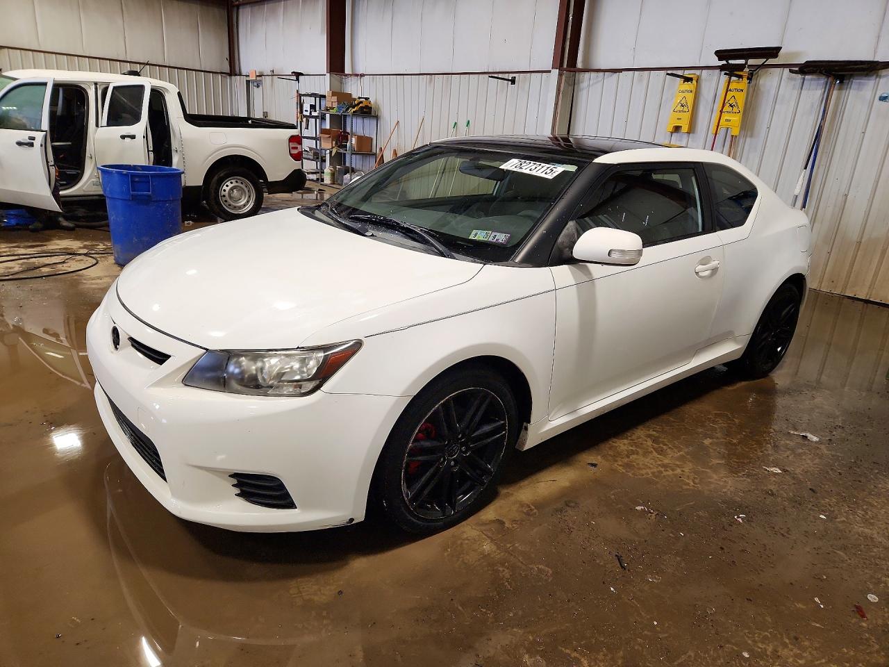 2013 TOYOTA SCION