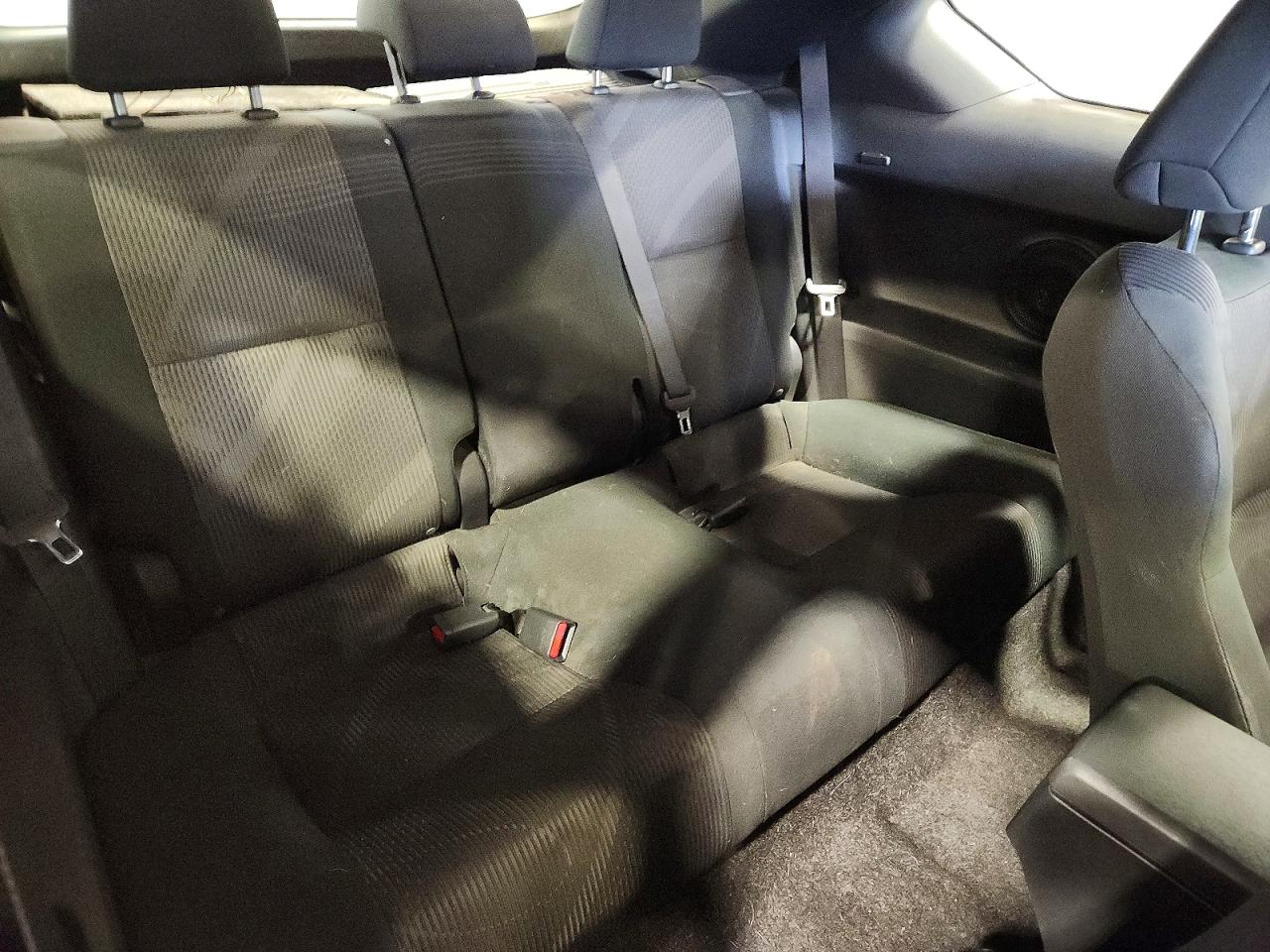 2013 TOYOTA SCION photo 10