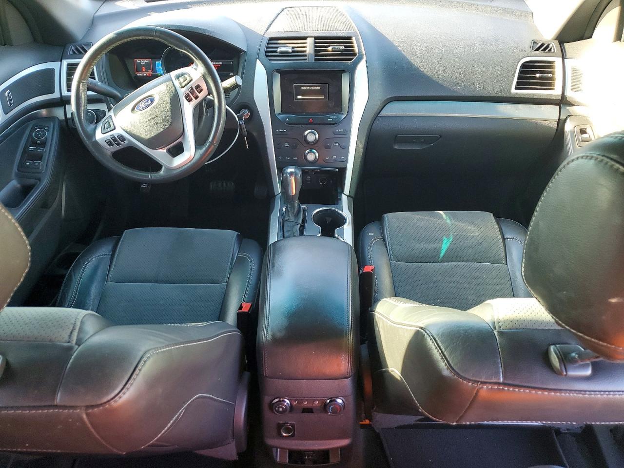 2015 FORD EXPLORER photo 15
