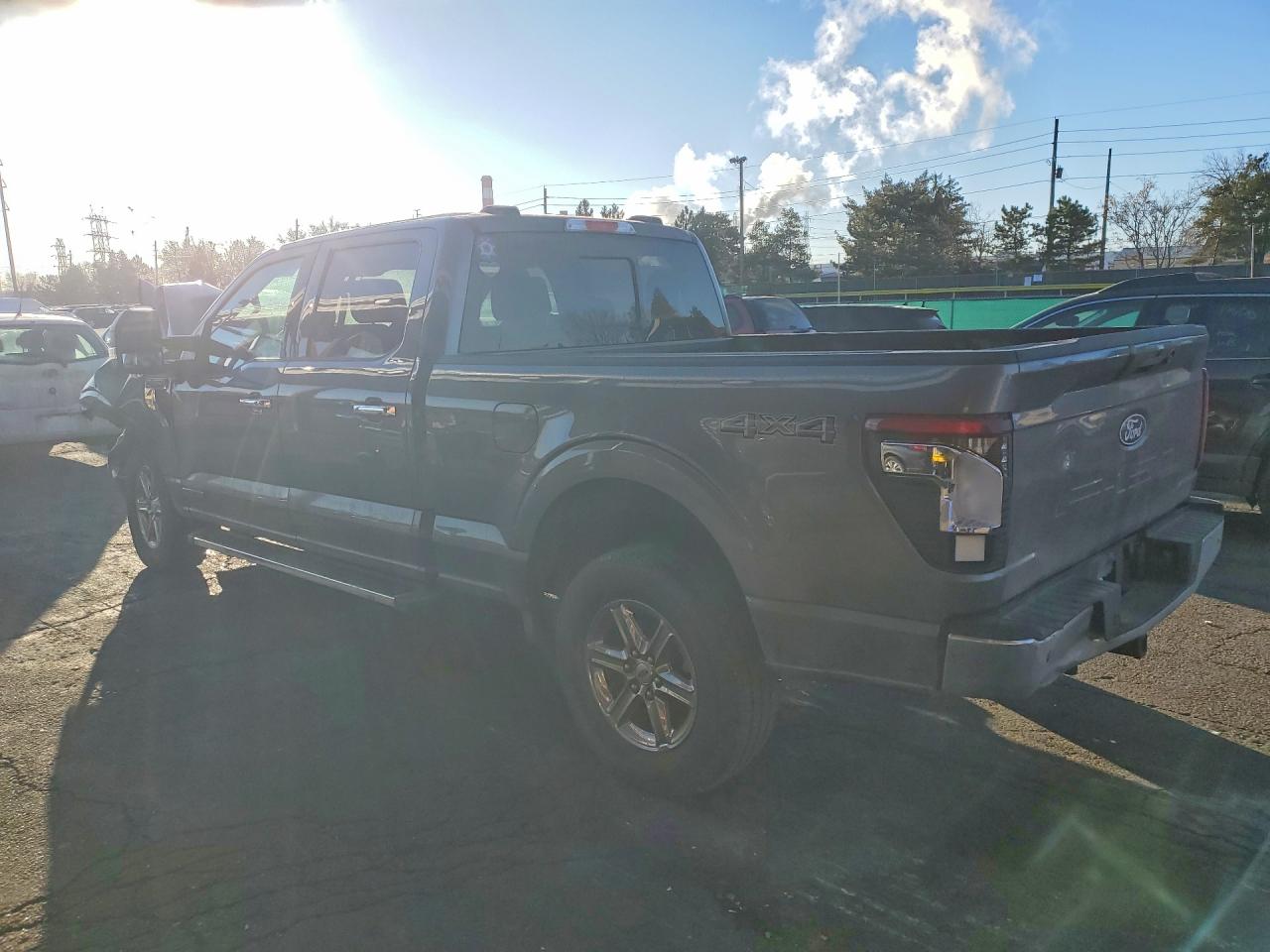 2024 FORD F150 XLT photo 2