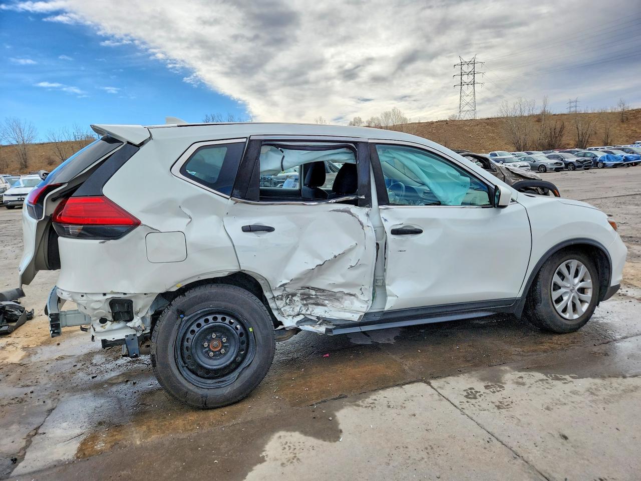 2017 NISSAN ROGUE S photo 5