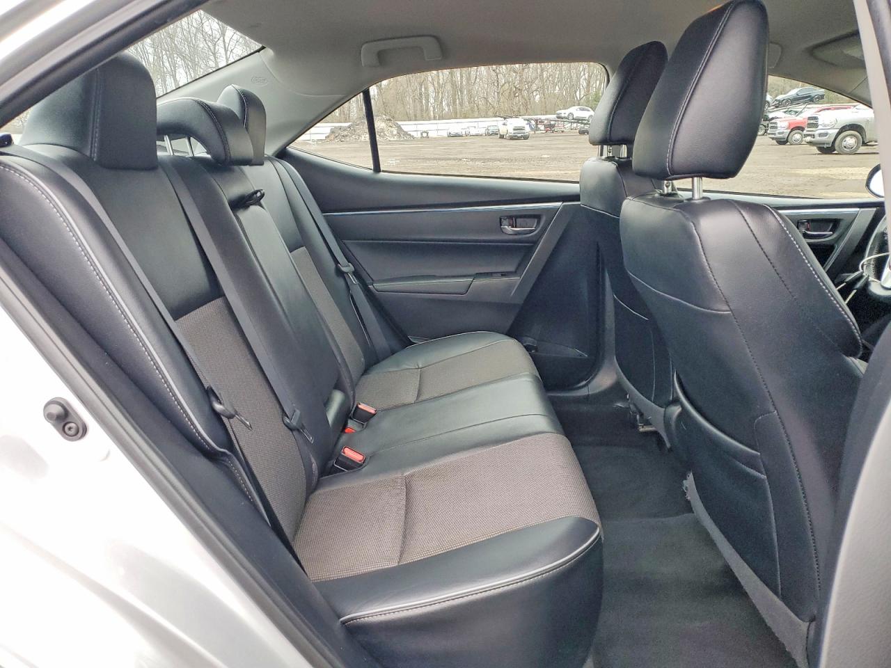 2016 TOYOTA COROLLA L photo 10