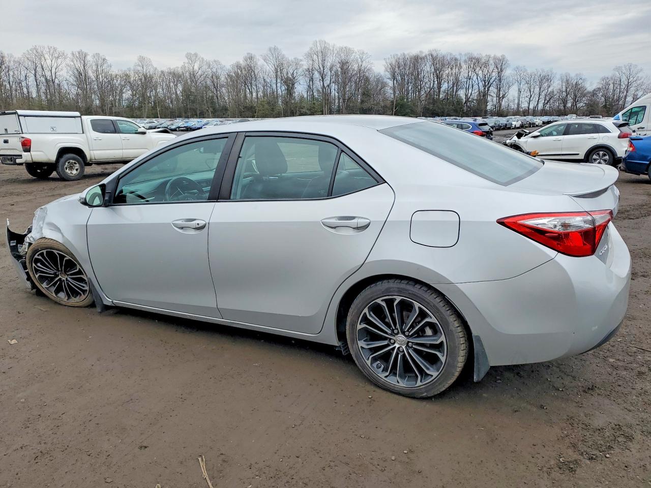 2016 TOYOTA COROLLA L photo 2