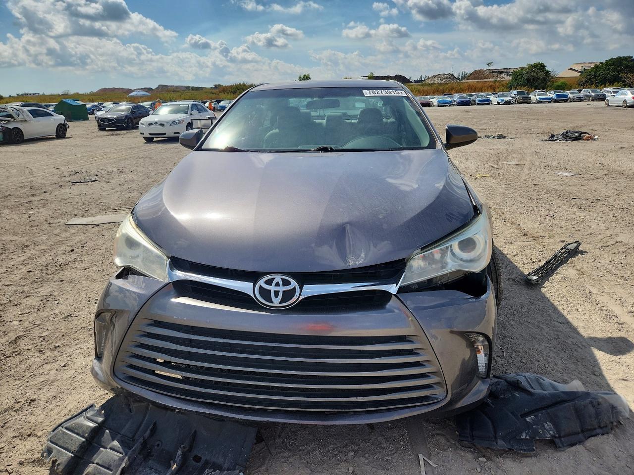 2016 TOYOTA CAMRY LE photo 9