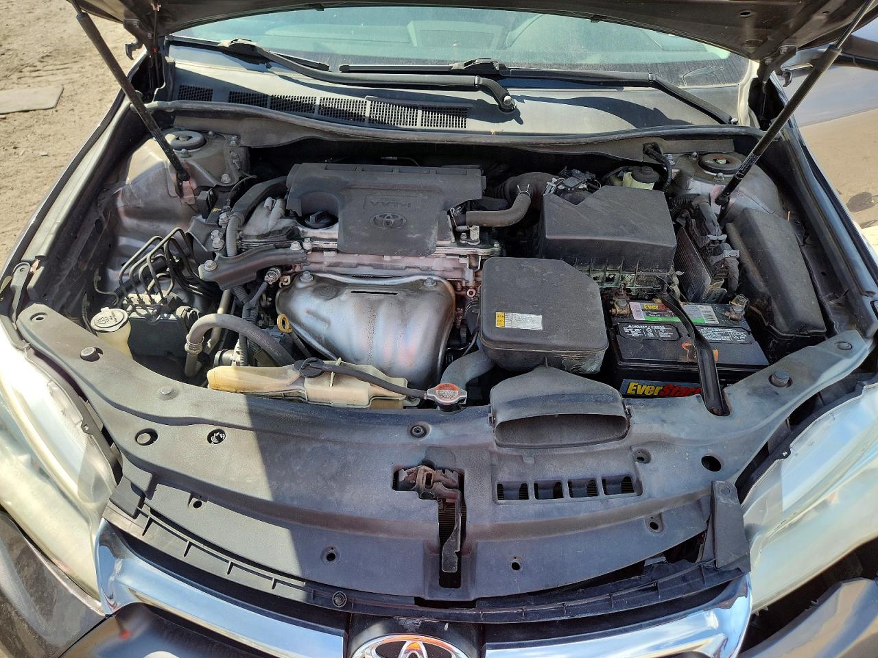 2016 TOYOTA CAMRY LE photo 21