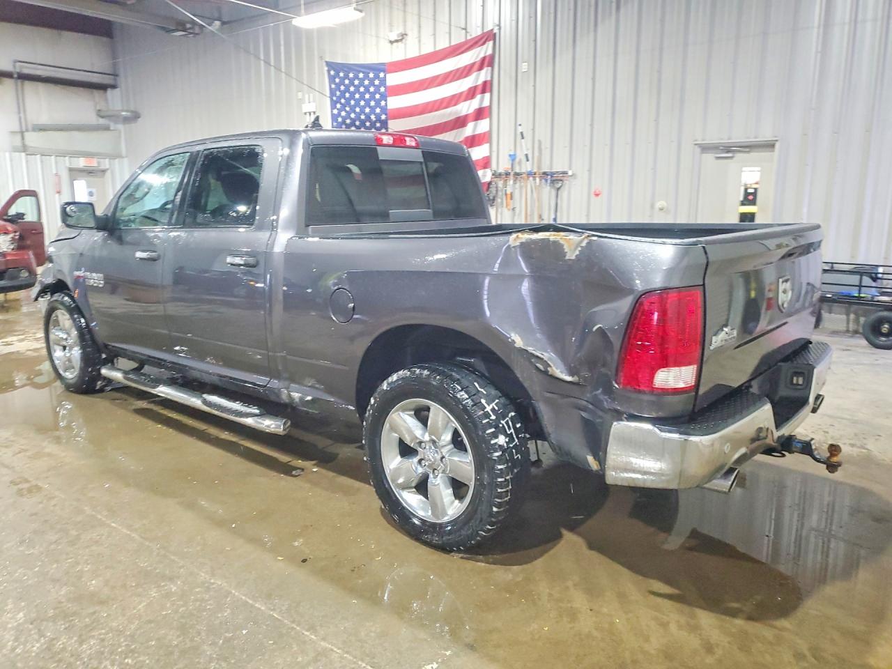 2017 RAM 1500 SLT photo 3