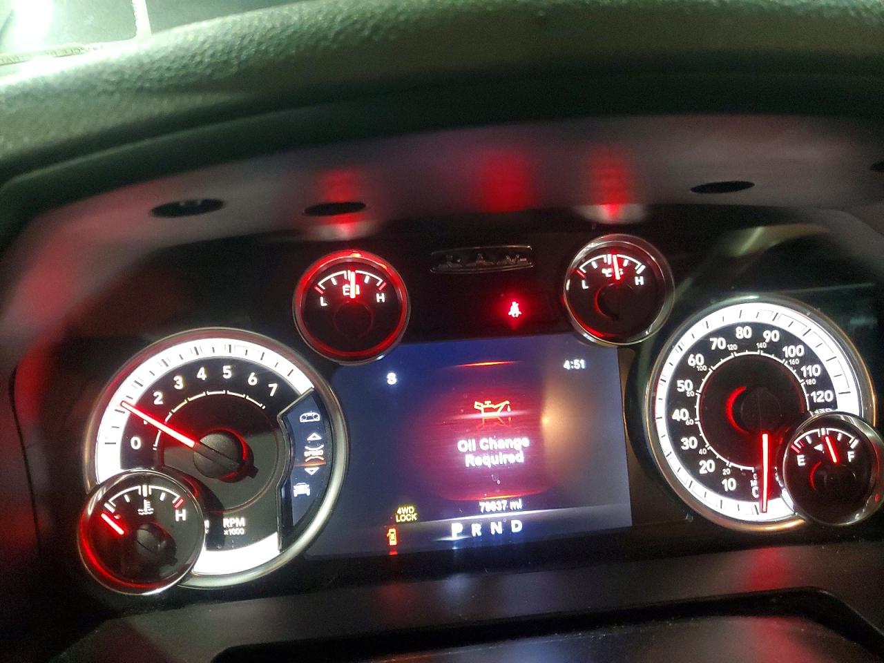 2017 RAM 1500 SLT photo 17