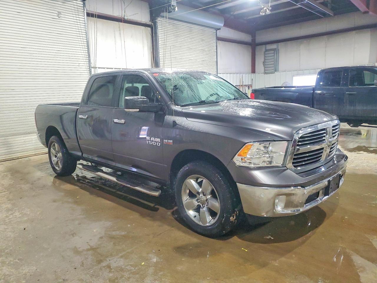 2017 RAM 1500 SLT photo 7