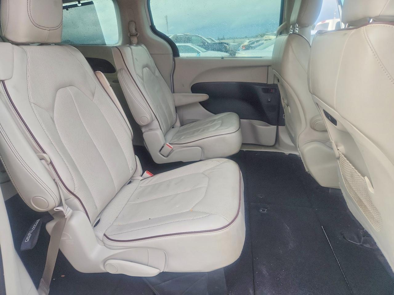 2019 CHRYSLER PACIFICA LIMITED photo 11
