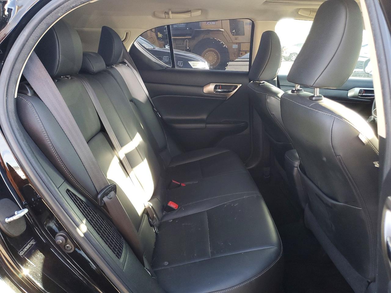 2014 LEXUS CT 200 photo 19