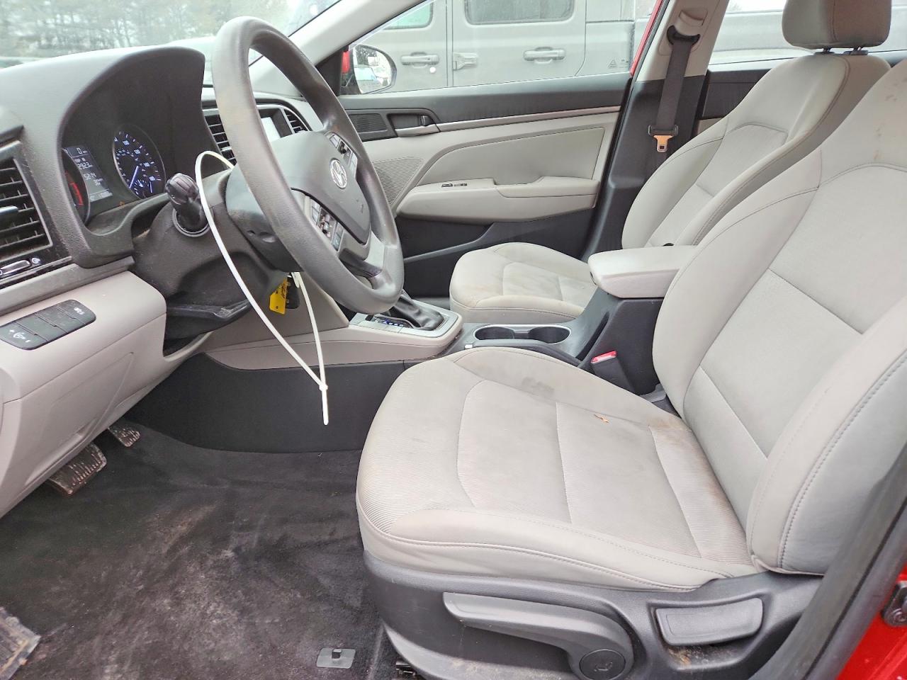 2017 HYUNDAI ELANTRA SE photo 13