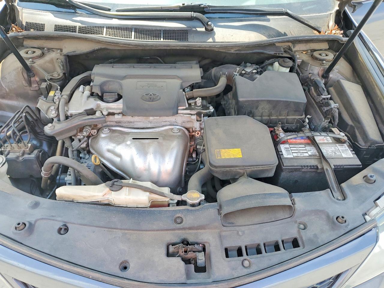 2014 TOYOTA CAMRY SE photo 11