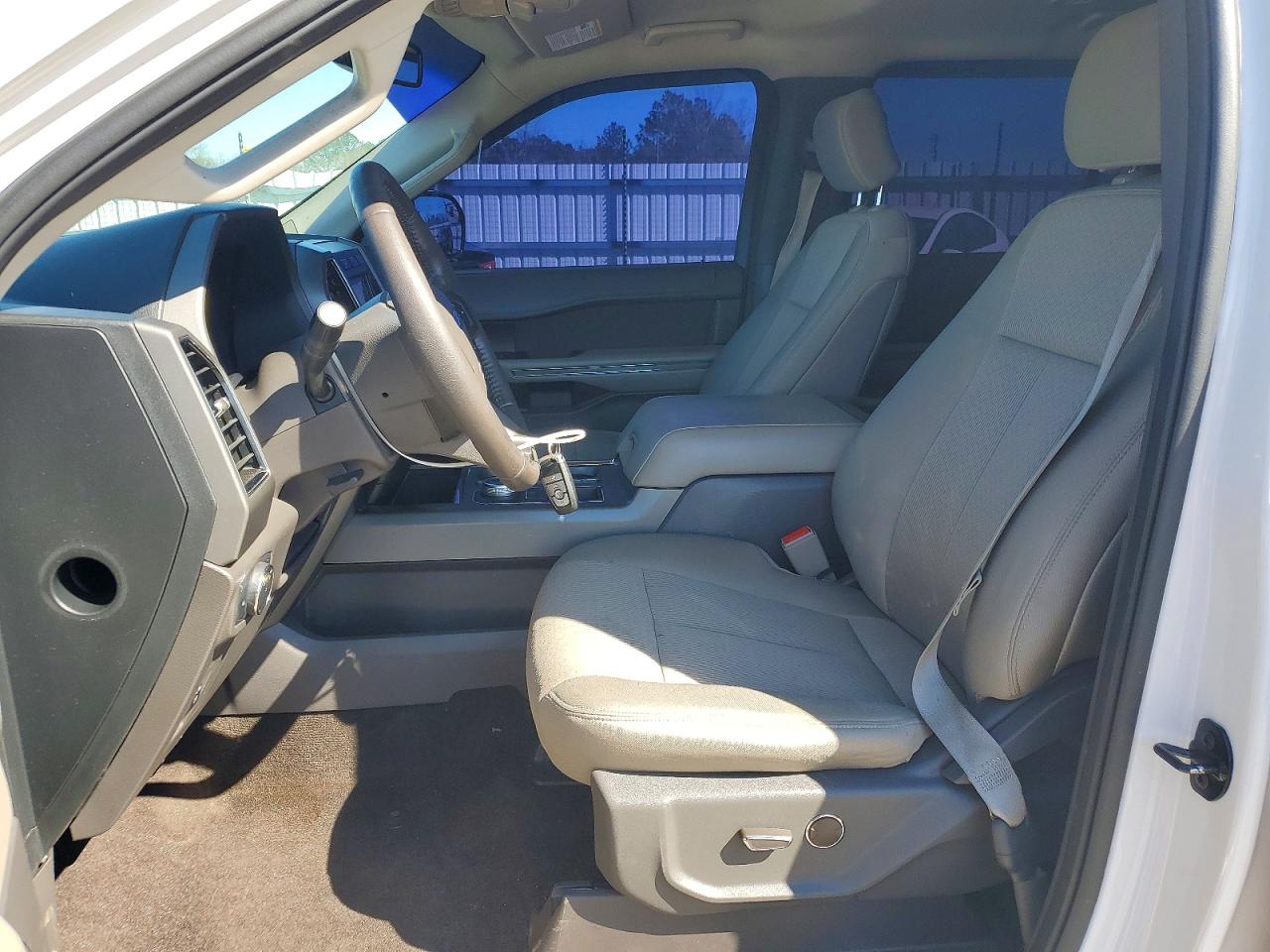 2019 FORD EXPEDITION XLT photo 13