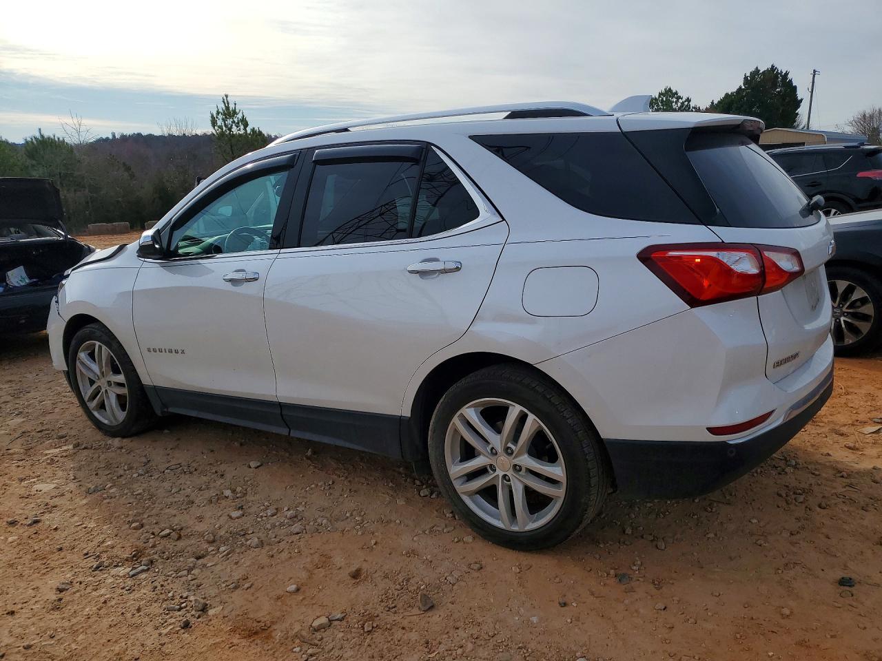2021 CHEVROLET EQUINOX PREMIER photo 2