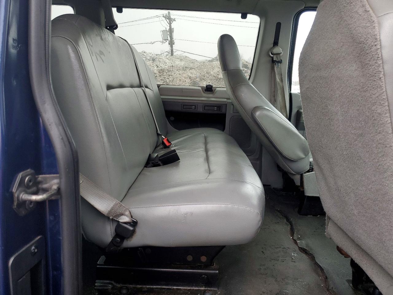 2011 FORD ECONOLINE E350 SUPER DUTY WAGON photo 11