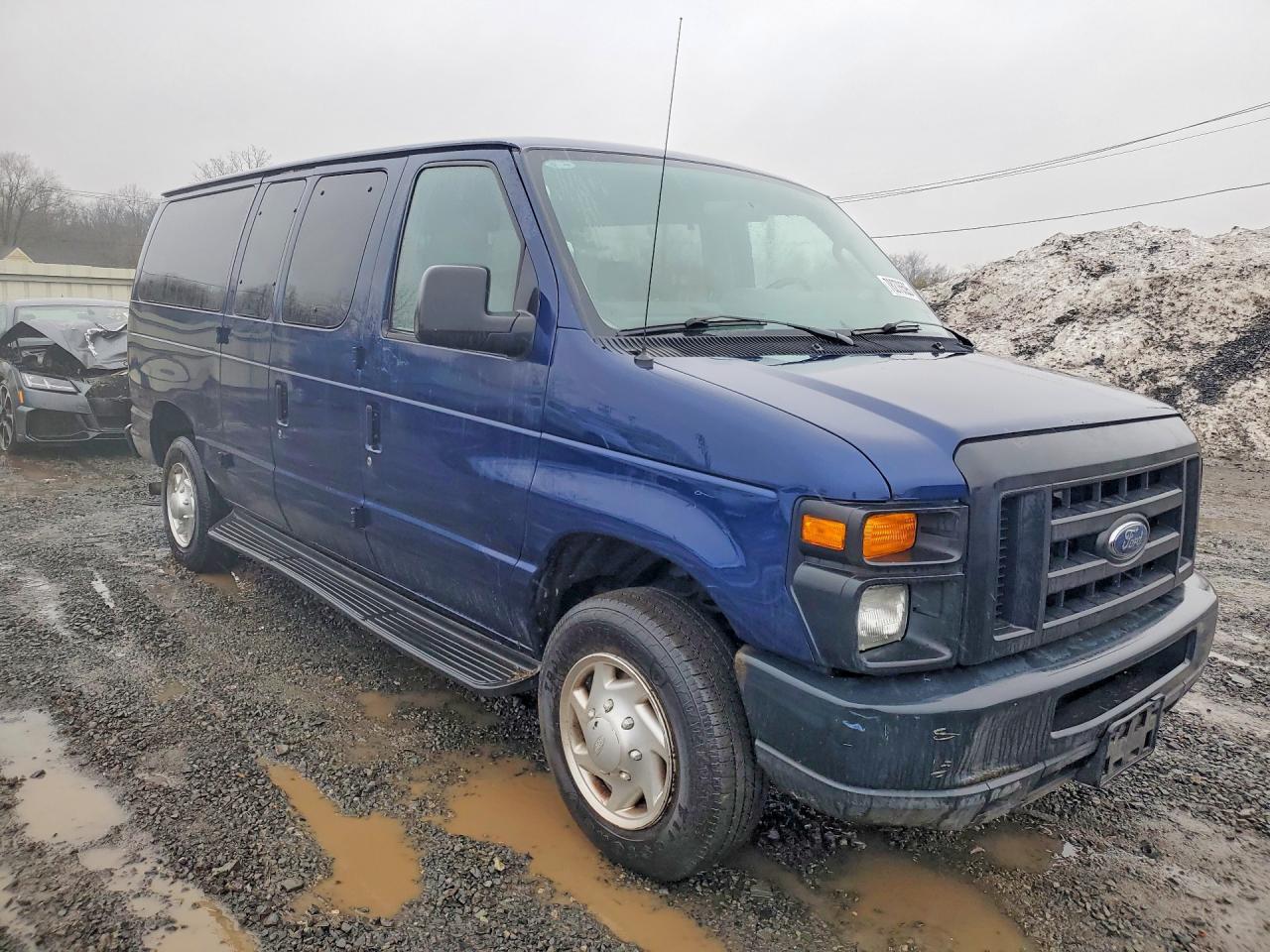 2011 FORD ECONOLINE E350 SUPER DUTY WAGON photo 4
