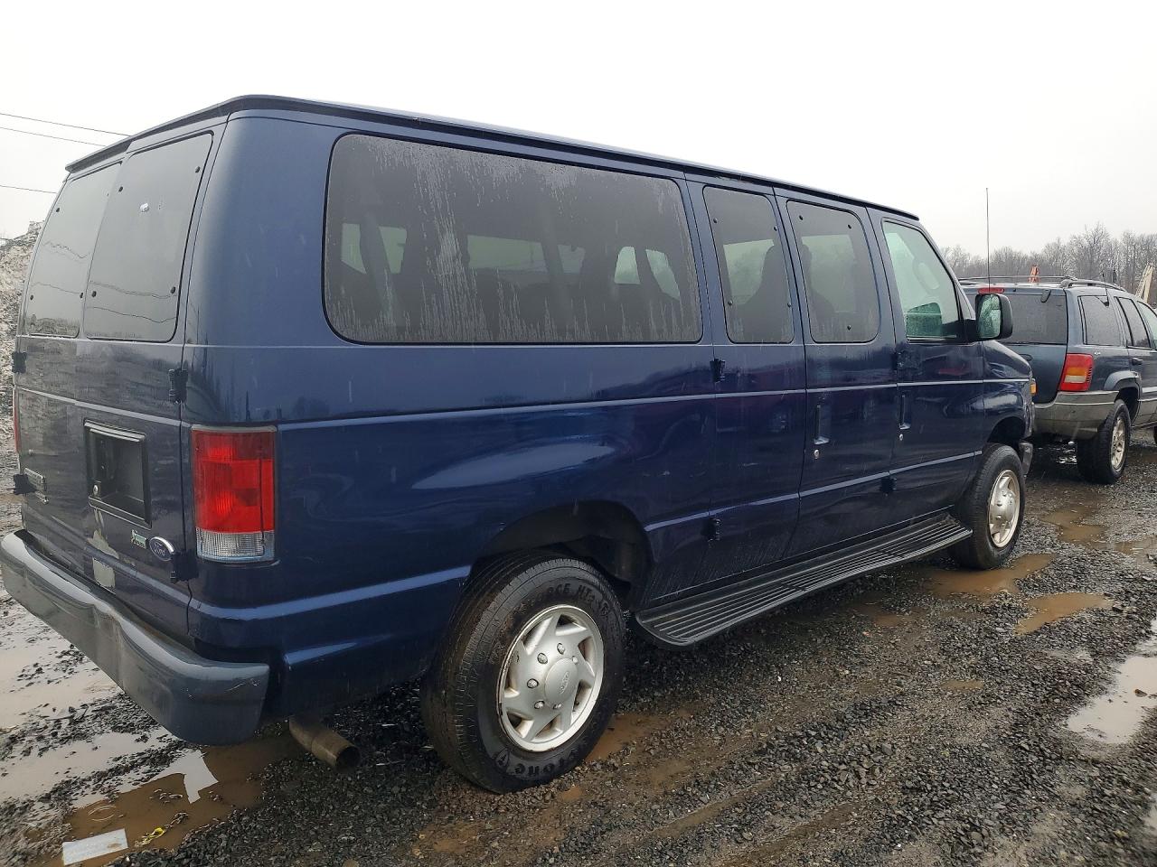 2011 FORD ECONOLINE E350 SUPER DUTY WAGON photo 3
