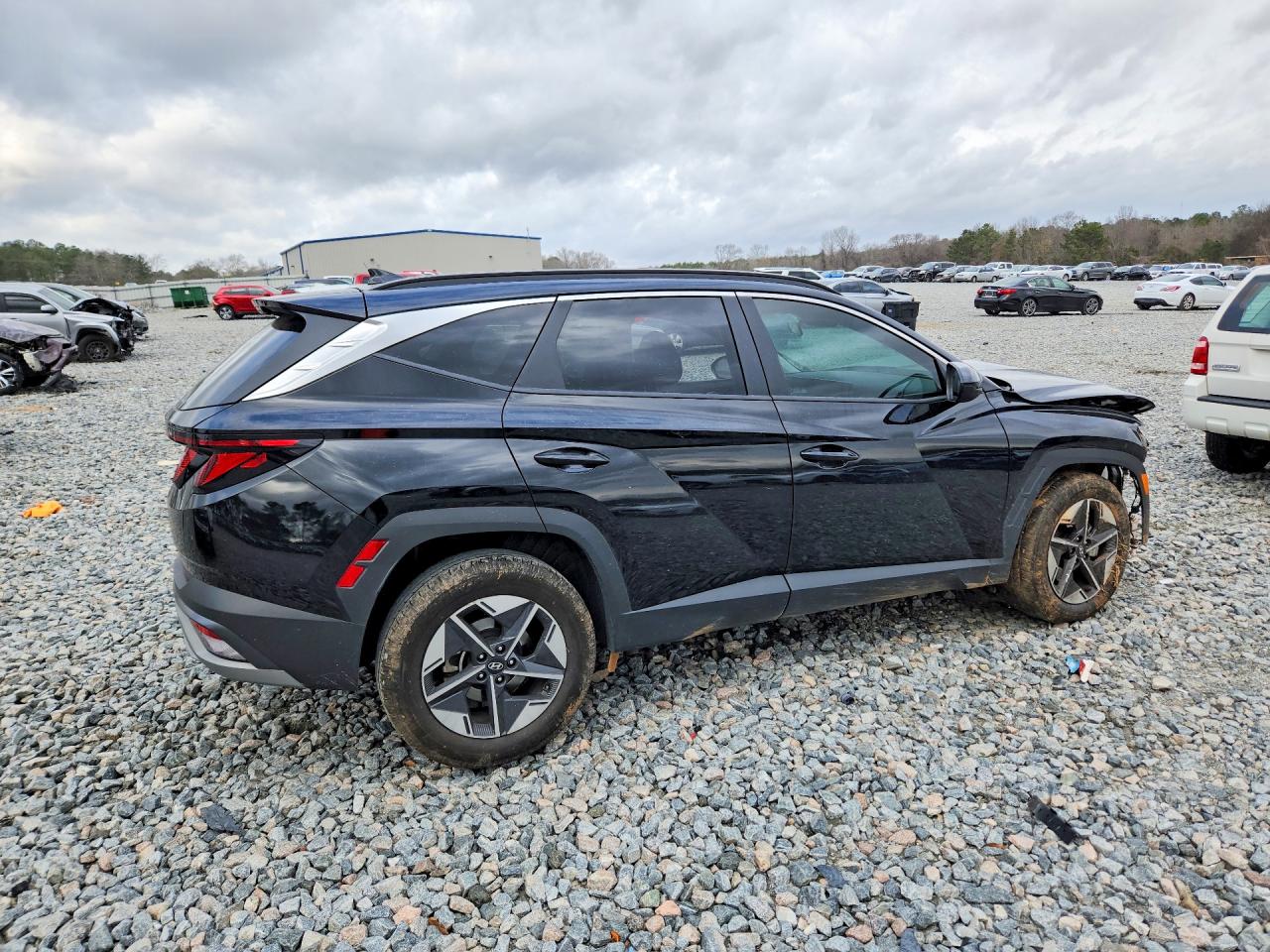 2025 HYUNDAI TUCSON SEL photo 3