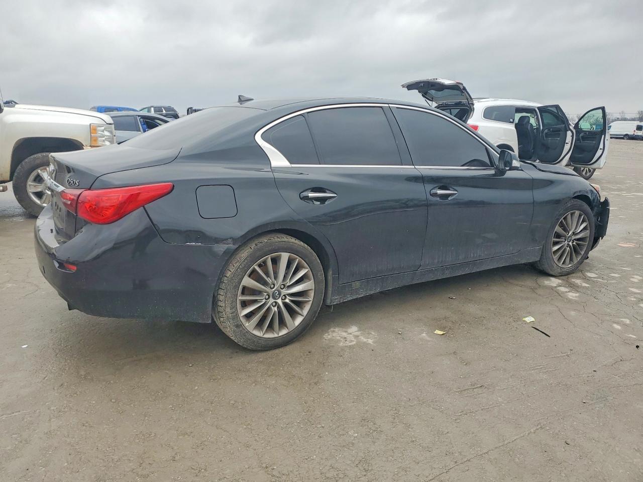 2018 INFINITI Q50 LUXE photo 5