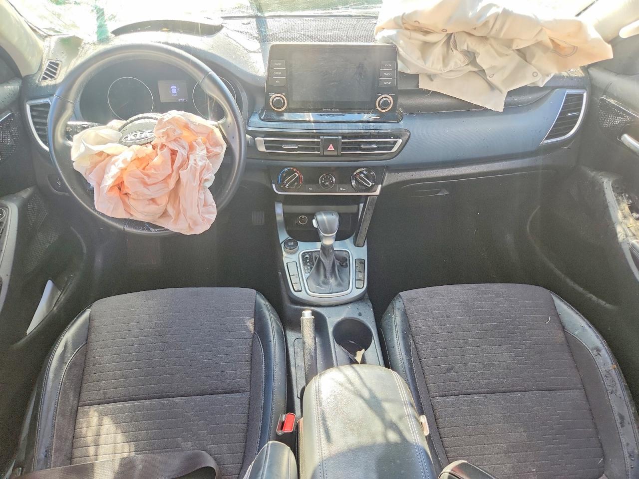 2021 KIA SELTOS S photo 8