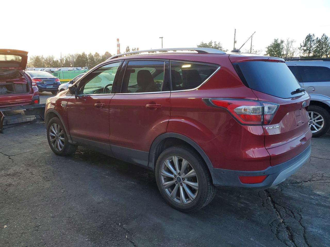 2017 FORD ESCAPE TITANIUM photo 3