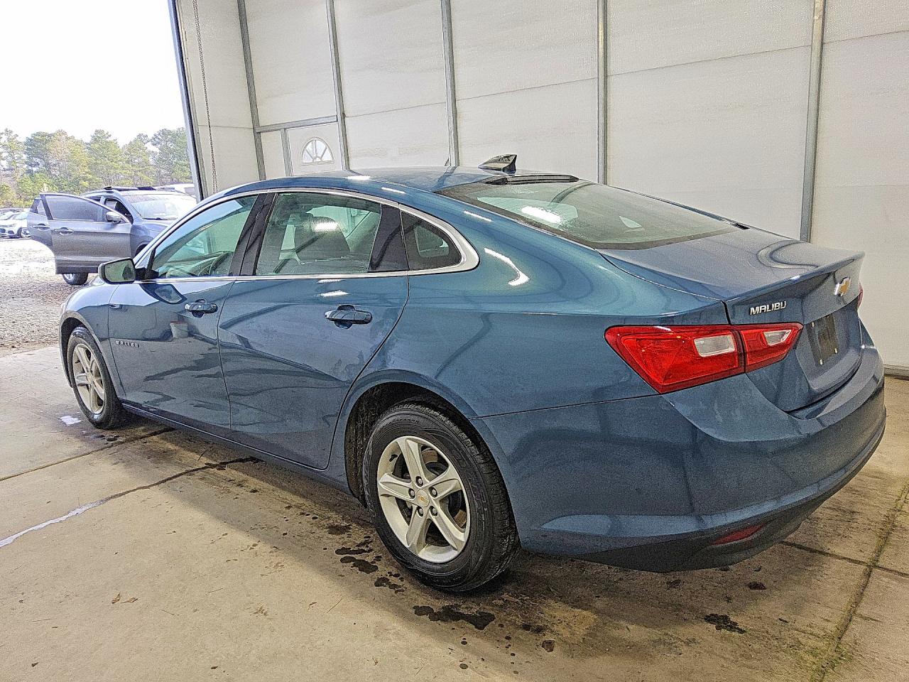2025 CHEVROLET MALIBU LS photo 2