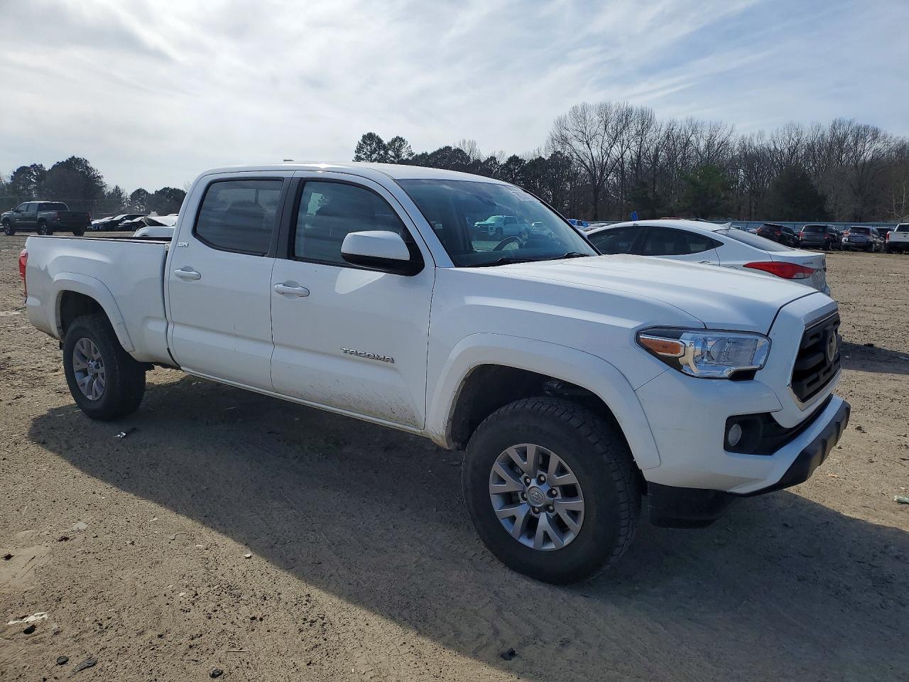 2019 TOYOTA TACOMA DOUBLE CAB photo 10