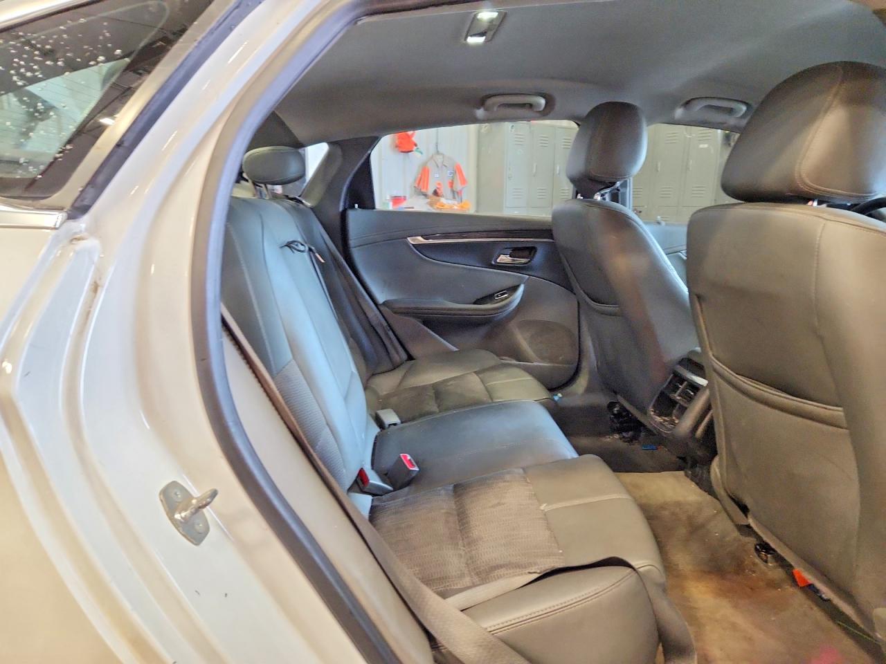 2015 CHEVROLET IMPALA LT photo 10