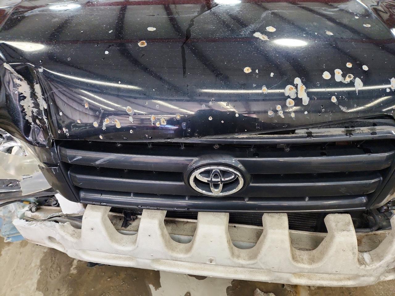 2004 TOYOTA HIGHLANDER BASE photo 12