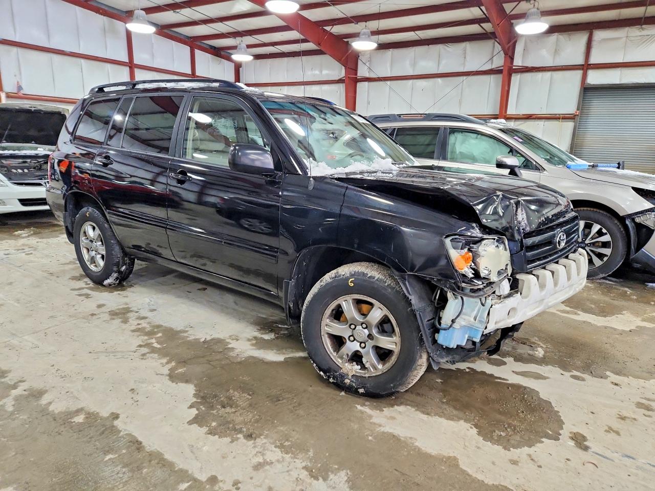 2004 TOYOTA HIGHLANDER BASE photo 4