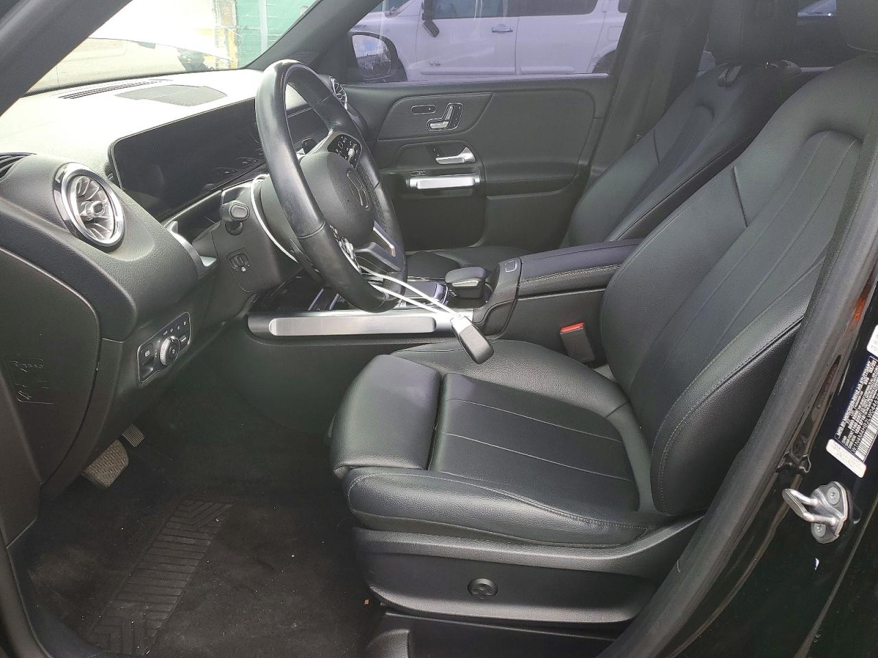 2020 MERCEDES-BENZ GLB 250 4MATIC photo 19