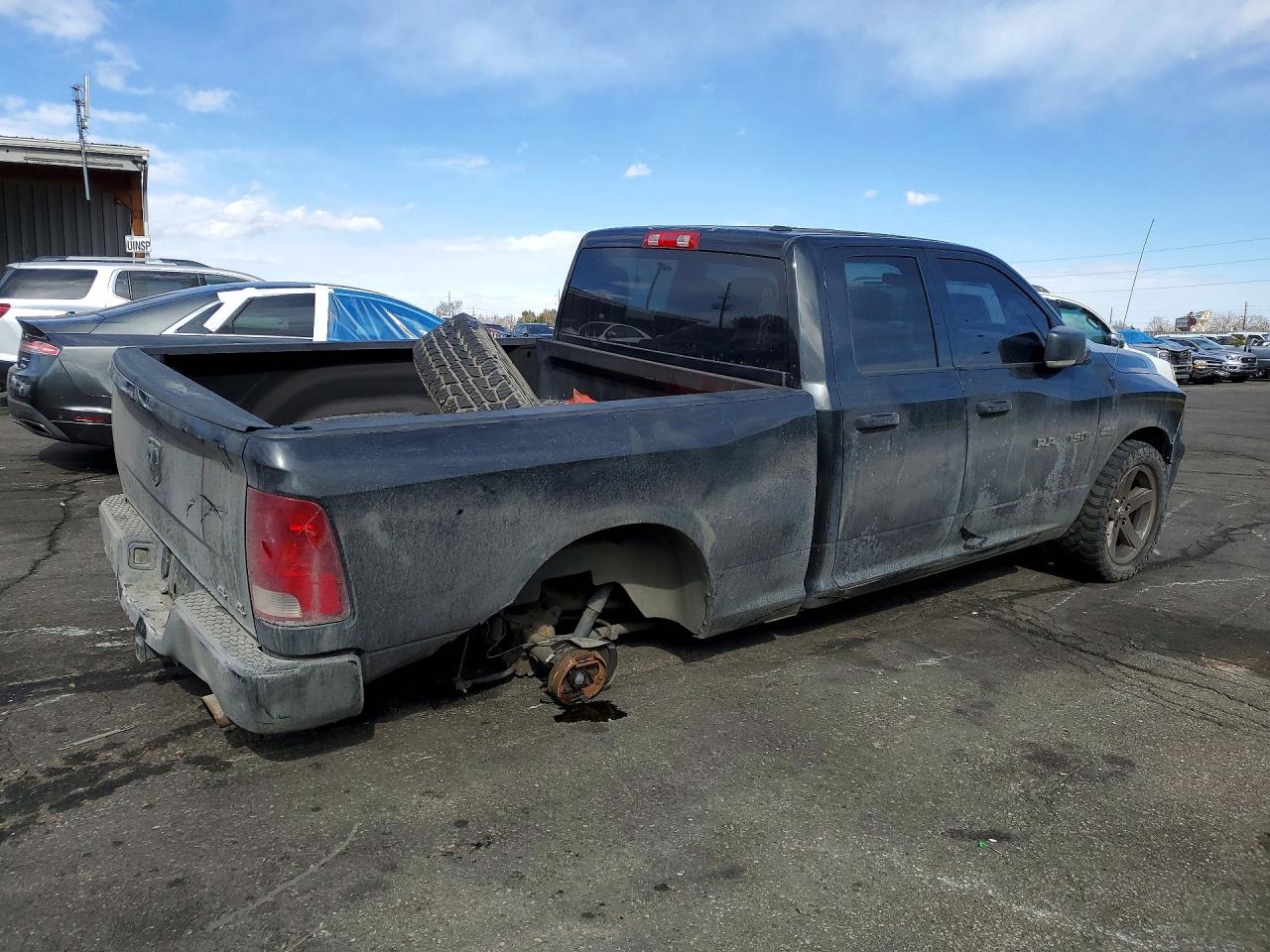 2011 DODGE RAM 1500 photo 3