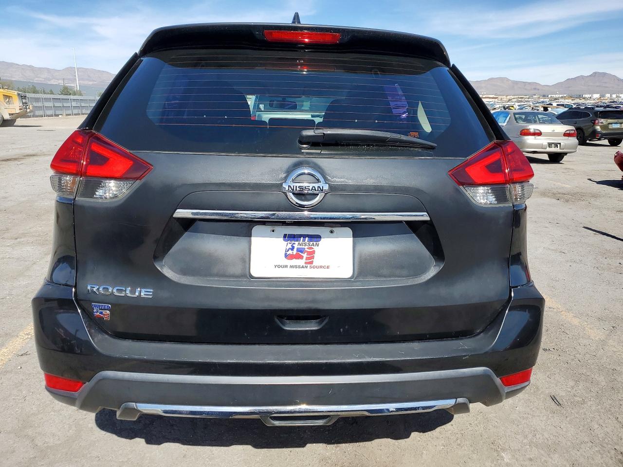 2017 NISSAN ROGUE S photo 16