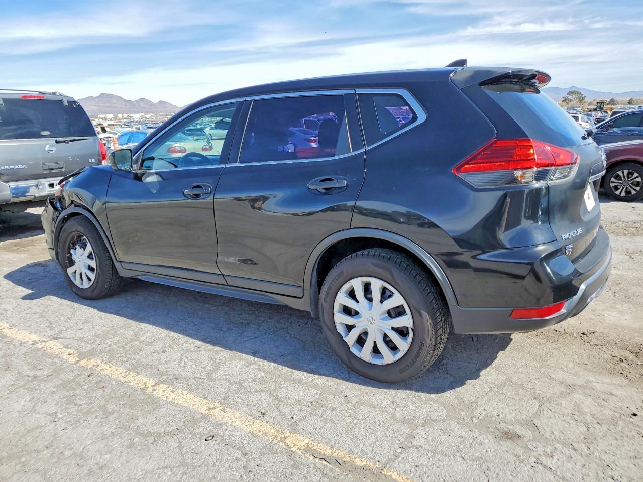 2017 NISSAN ROGUE S photo 4