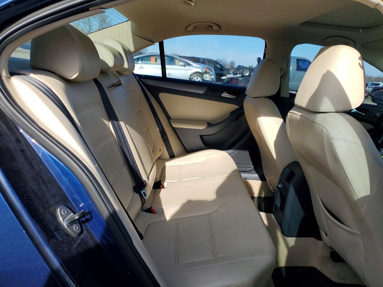 2014 VOLKSWAGEN JETTA TDI photo 10