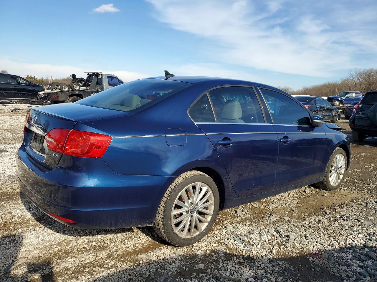 2014 VOLKSWAGEN JETTA TDI photo 3