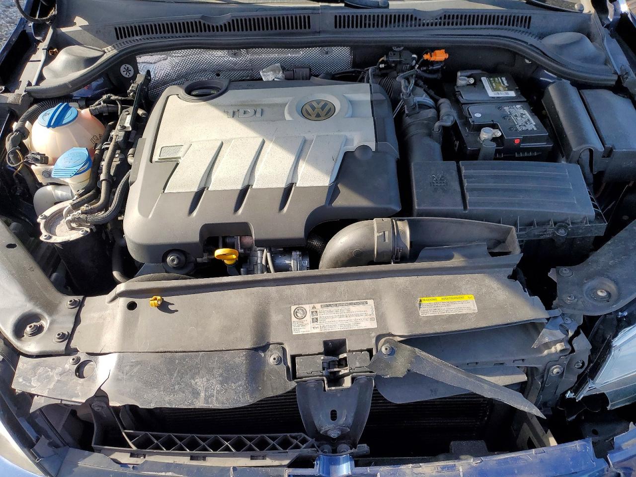 2014 VOLKSWAGEN JETTA TDI photo 11