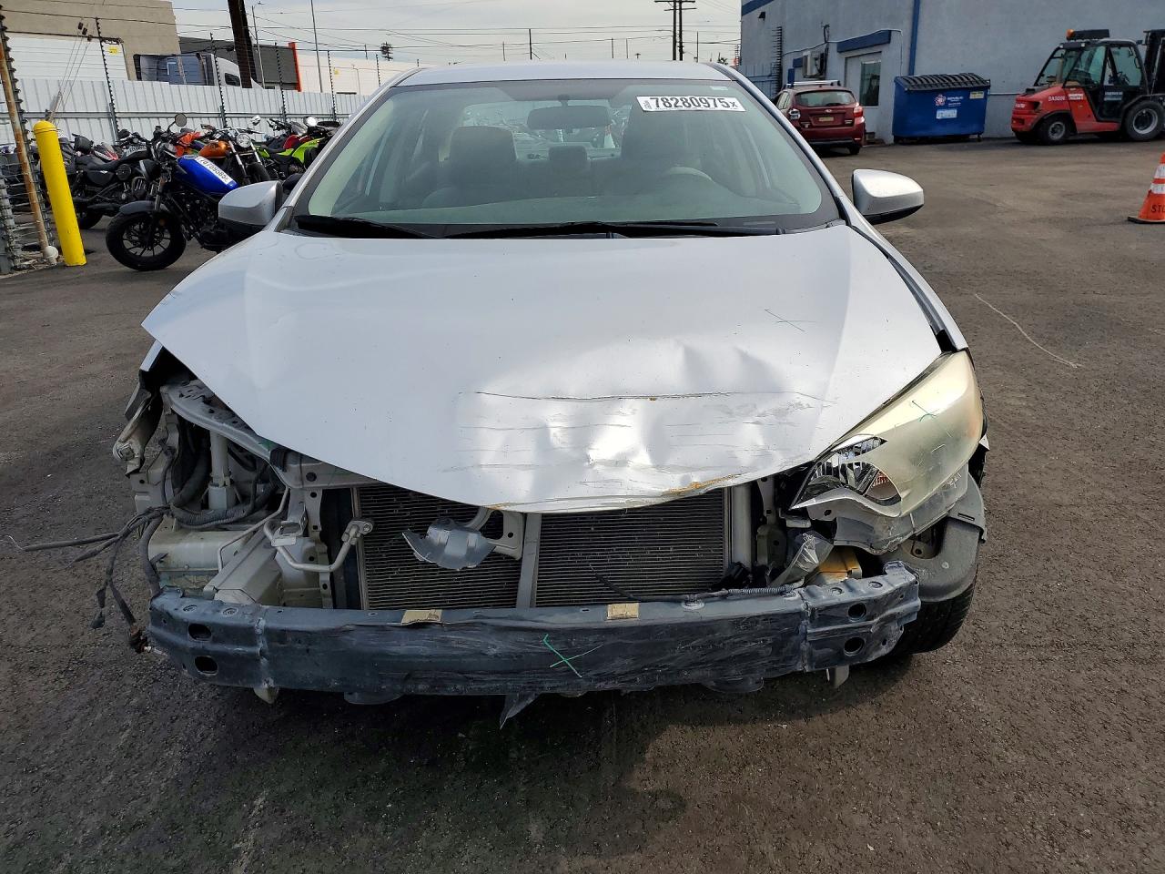 2015 TOYOTA COROLLA LE photo 9