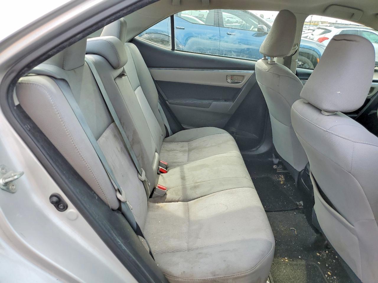 2015 TOYOTA COROLLA LE photo 19