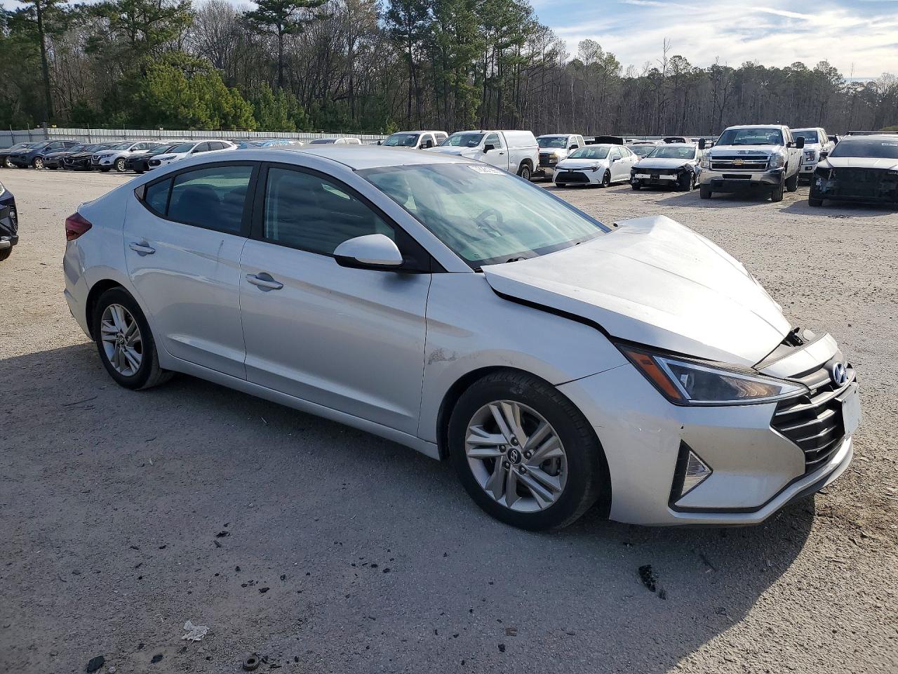 2019 HYUNDAI ELANTRA SEL photo 4