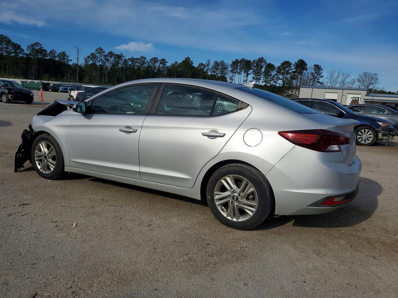 2019 HYUNDAI ELANTRA SEL photo 2