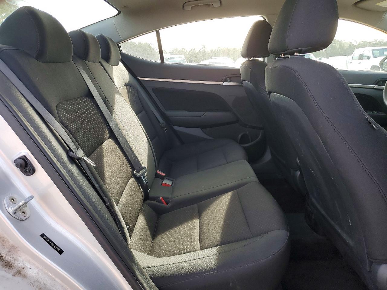 2019 HYUNDAI ELANTRA SEL photo 10